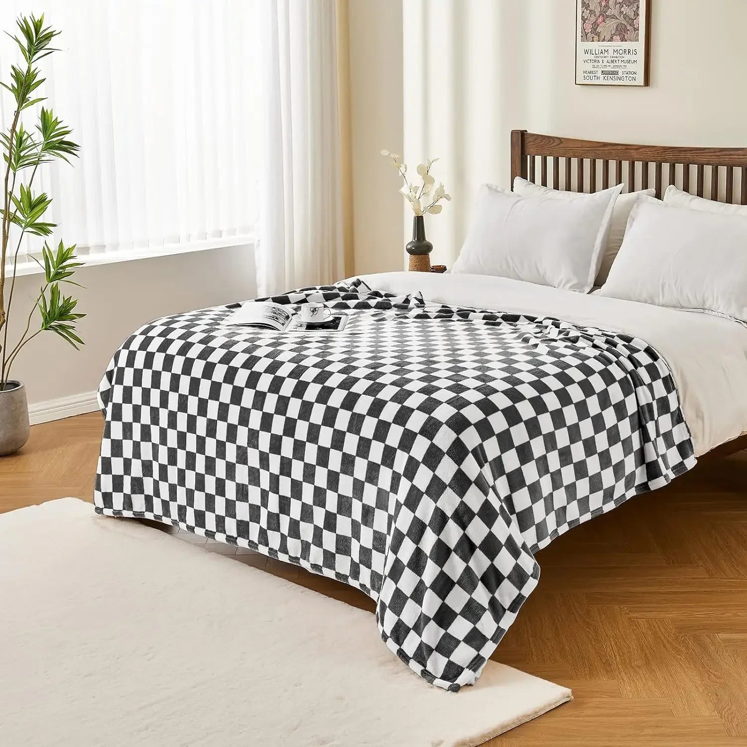 Throw Blankets Flannel Blanket with Checkerboard Grid Pattern Soft Throw Blanket for Couch, Bed, Sofa Luxurious Warm and Cozy fo